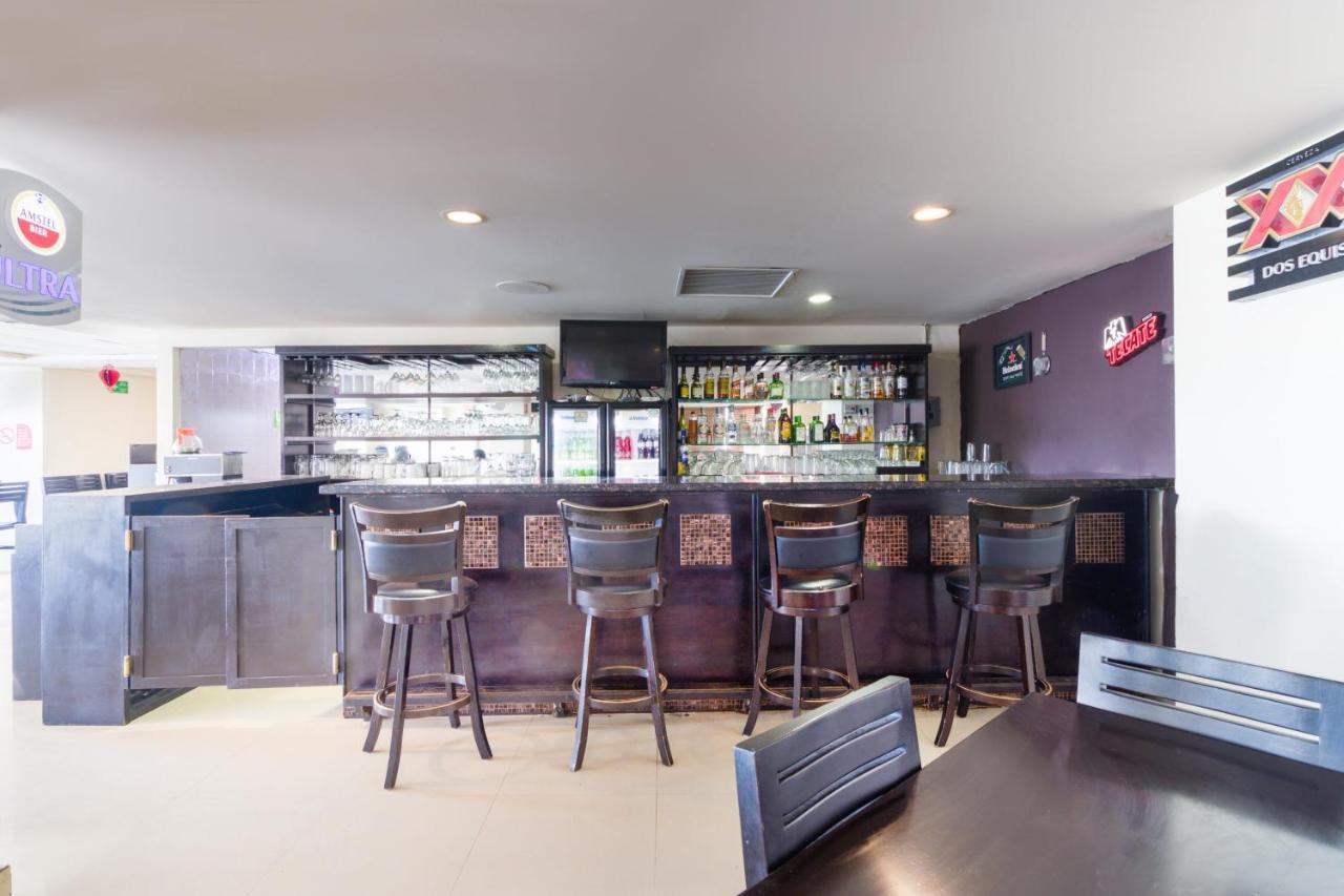 Capital O Hotel Herederos, Piedras Negras Dış mekan fotoğraf