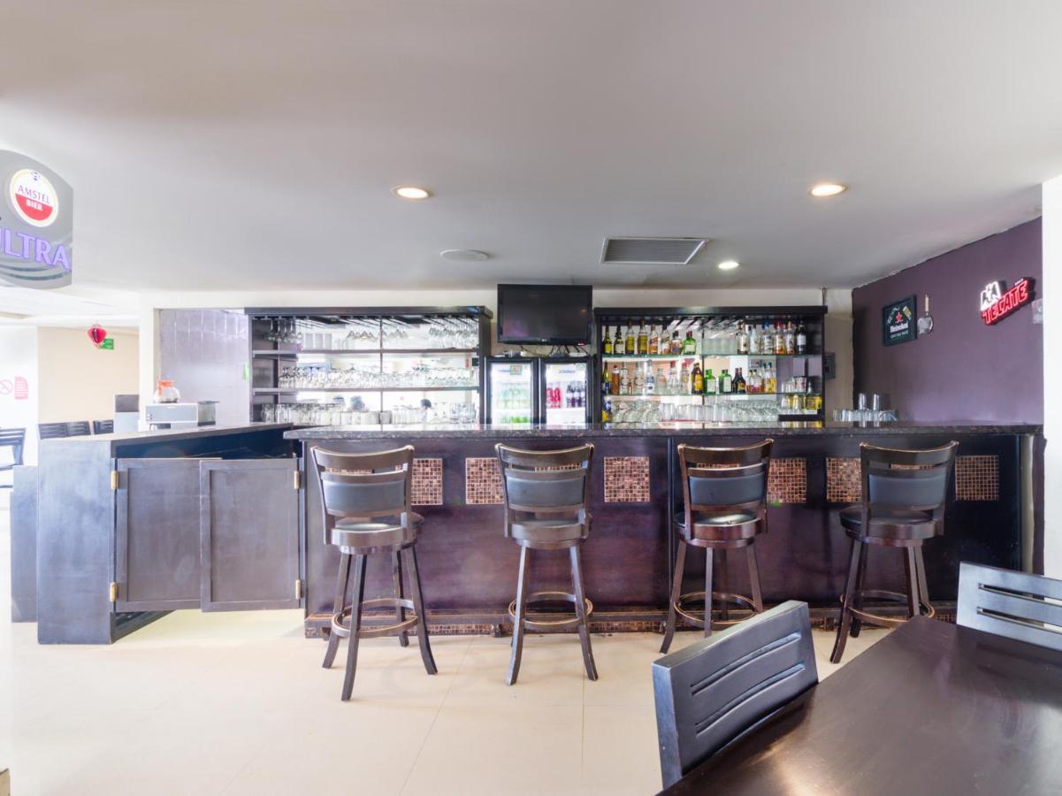 Capital O Hotel Herederos, Piedras Negras Dış mekan fotoğraf