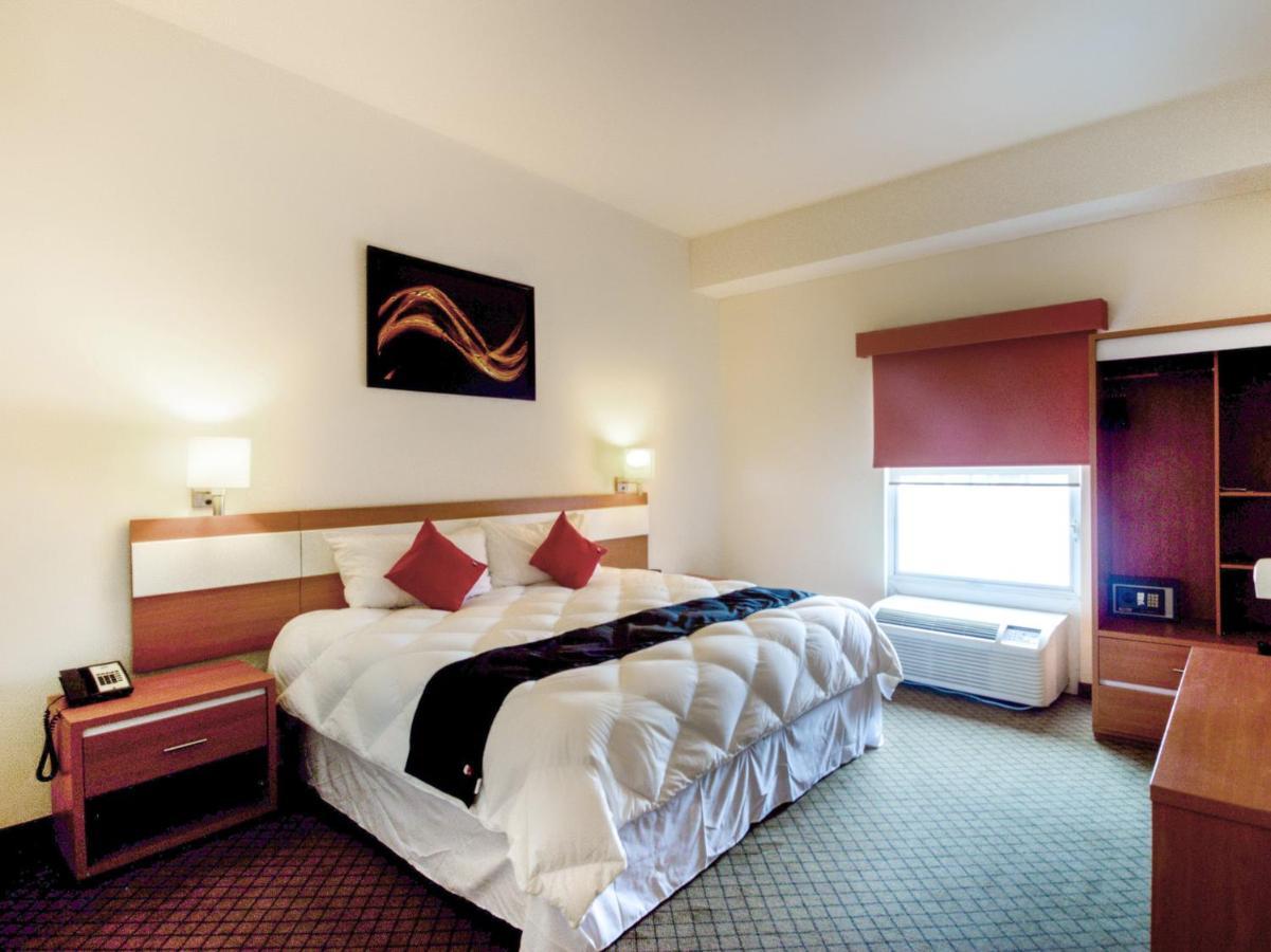 Capital O Hotel Herederos, Piedras Negras Dış mekan fotoğraf